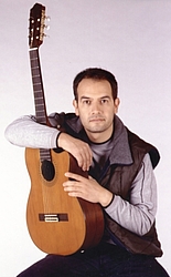 Alejandro Santiago