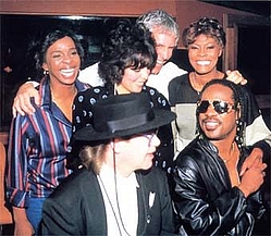 Dionne Warwick With Elton John, Gladys Knight &amp; Stevie Wonder