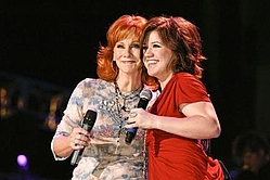 Reba McEntire And Kelly Clarkson